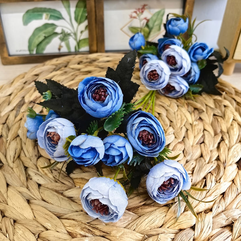 Искусственные цветы в Бузулуке | Цветы искусственные «Камелии», голубые, букет